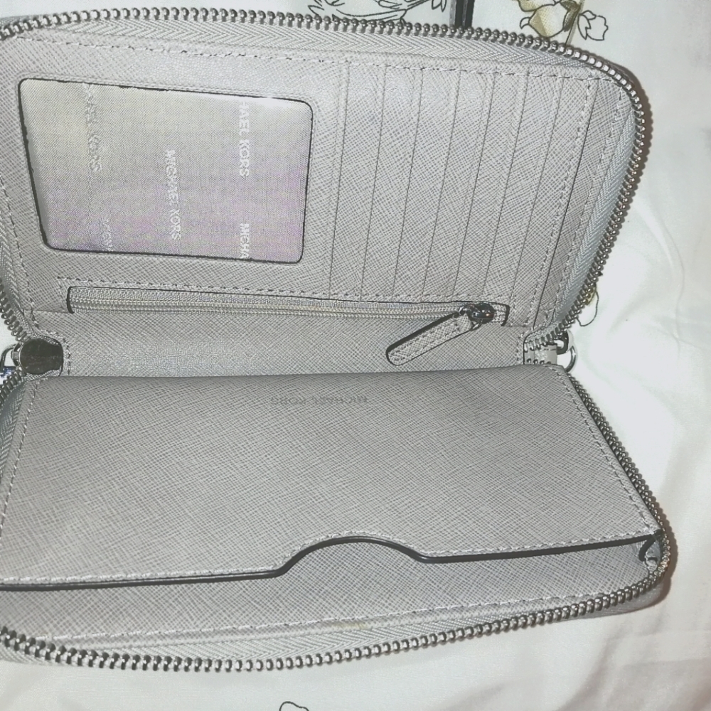 Michael Kors Smartphone Wallet
